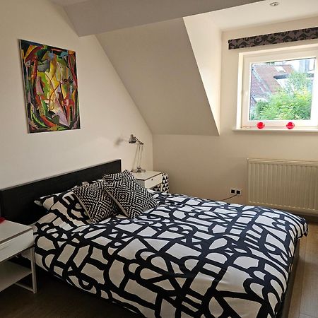 Modern Duplex With Garden Leilighet Brussel Eksteriør bilde
